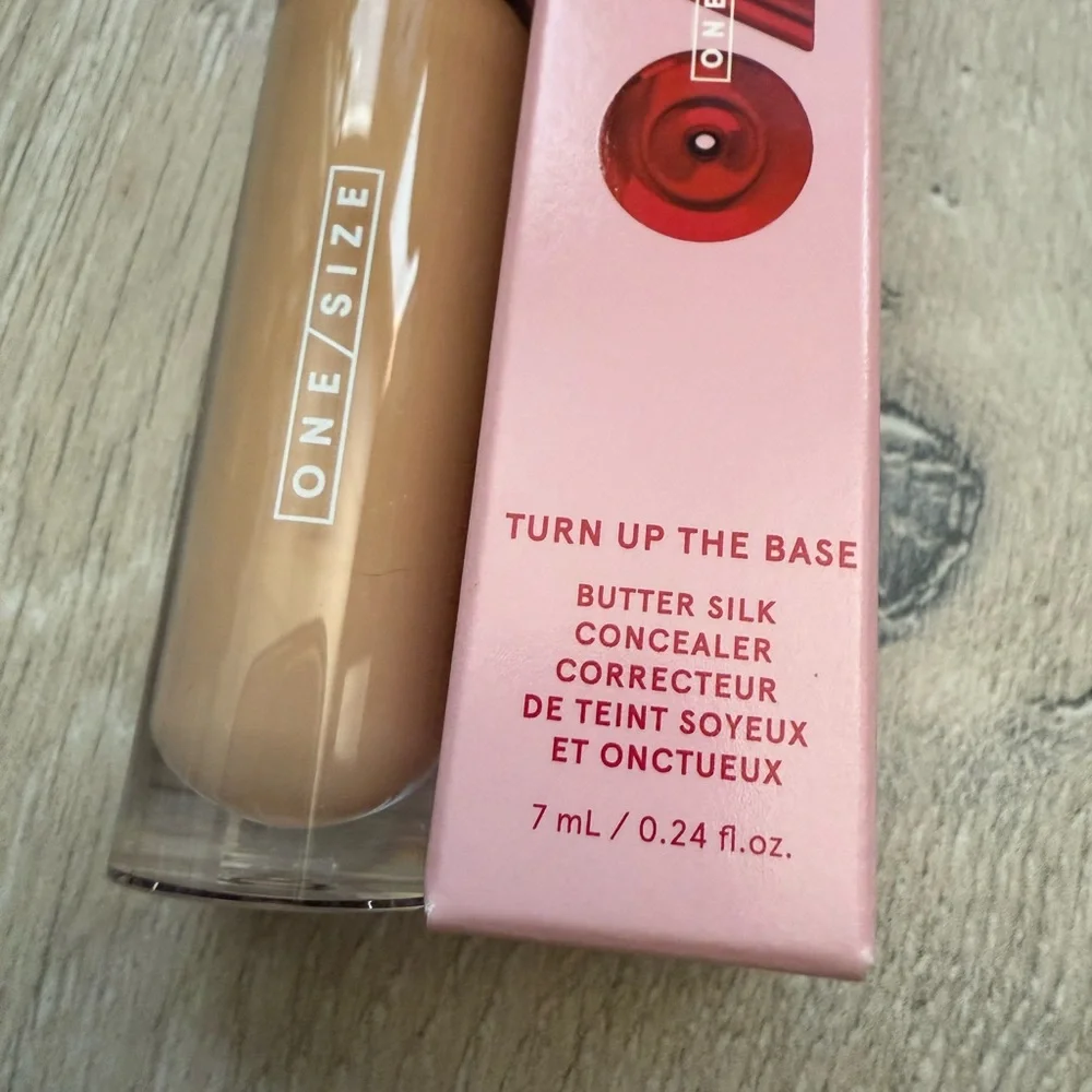ONE/SIZE Butter Silk Concealer - Cream shade Light 3